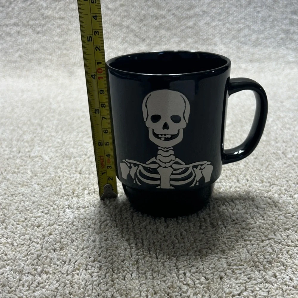 Skeleton Stackable Mugs Set - Picture 6 of 7